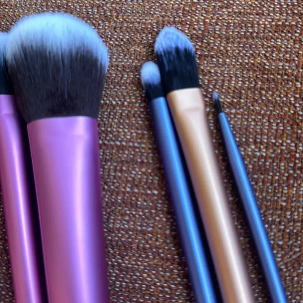 Make up fluffy‎ face brushes set